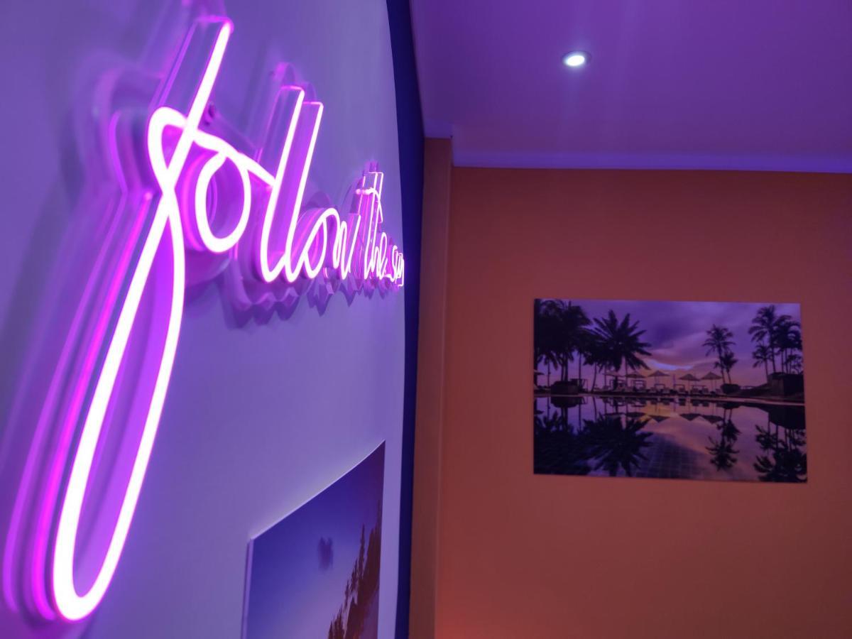 Suite Maison Tropical - Luxury Apartment In Бари Экстерьер фото