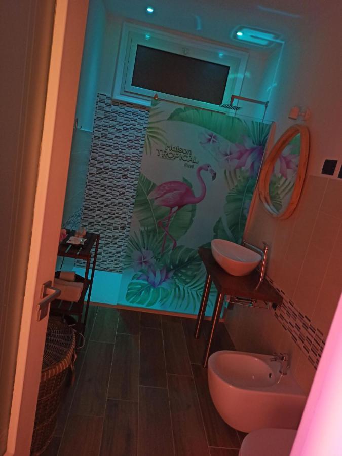 Suite Maison Tropical - Luxury Apartment In Бари Экстерьер фото