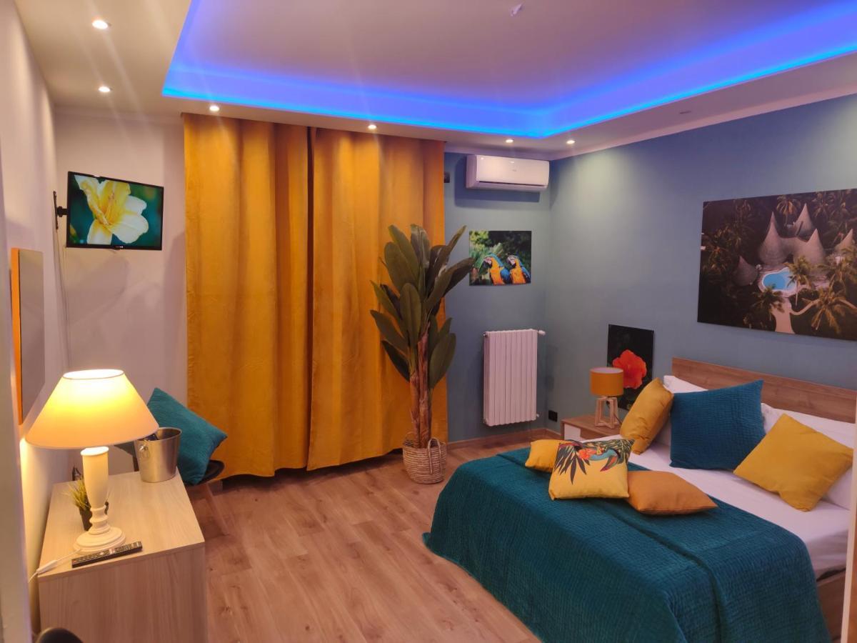 Suite Maison Tropical - Luxury Apartment In Бари Экстерьер фото