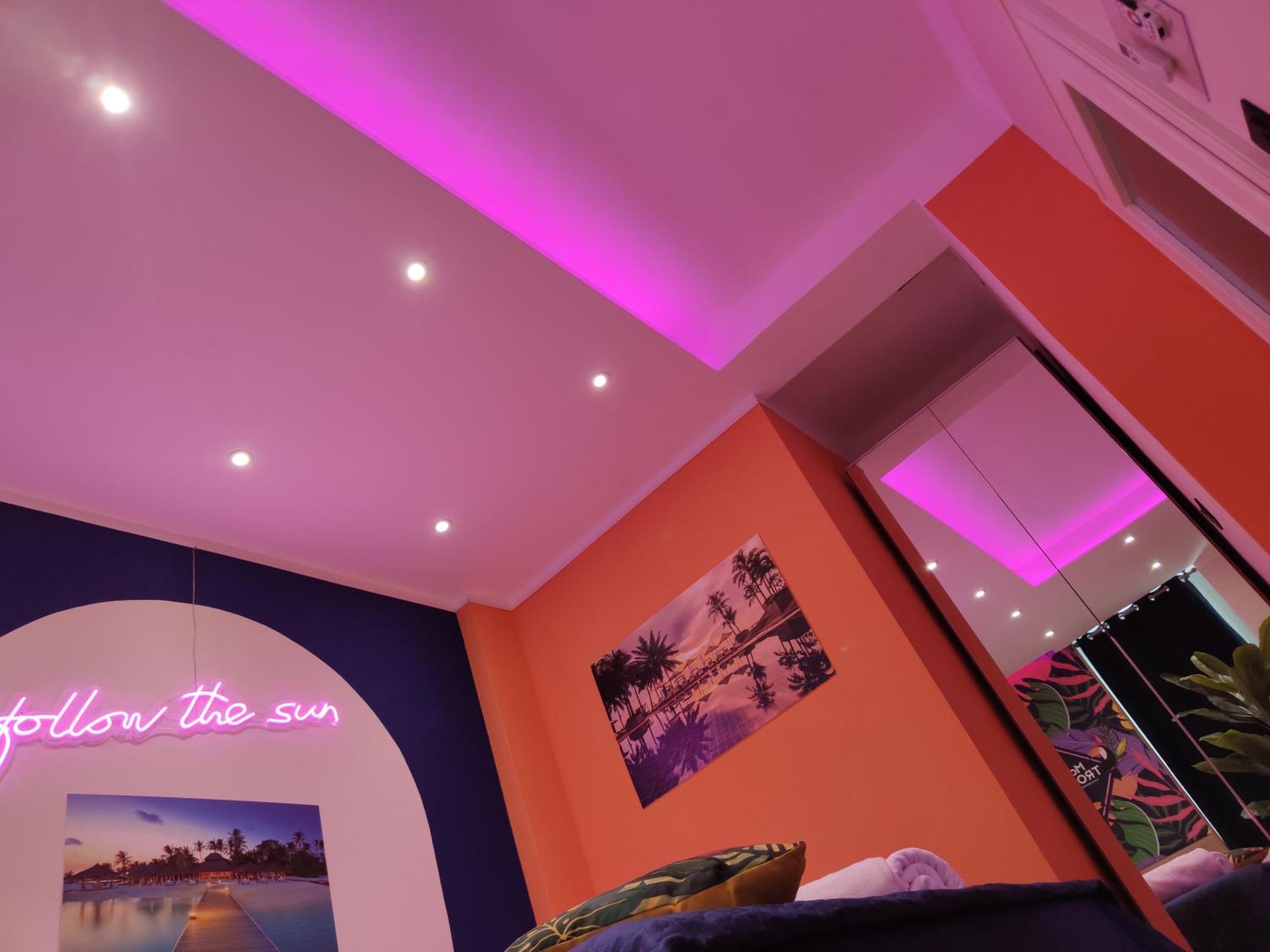 Suite Maison Tropical - Luxury Apartment In Бари Экстерьер фото